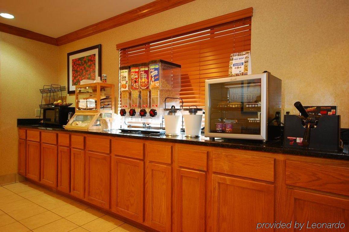 Best Western Shenandoah Inn Нюнан Ресторант снимка